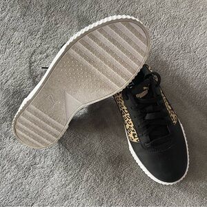 Size 7 puma platform leopard tennis shoe EUC worn once